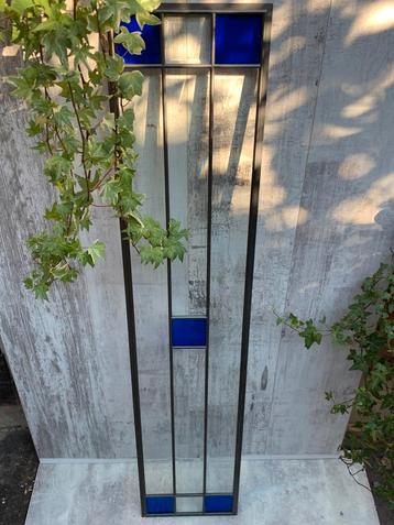 Glas-in-lood/aluminium Paneel met Blauw Accent beschikbaar voor biedingen