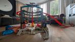 Hot Wheels ultimate garage incl Shark attack + drag race, Ophalen, Zo goed als nieuw