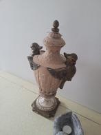 Antiek vaas met feniksen