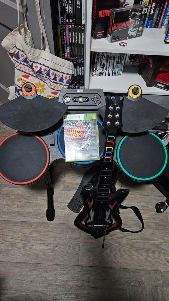 Guitar Hero Drumstel + Gitaar + Warriors of Rock (Xbox 360), Spelcomputers en Games, Spelcomputers | Overige, Gebruikt, Ophalen
