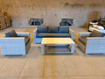 Mooie loungeset! (Showroom model)! beschikbaar voor biedingen