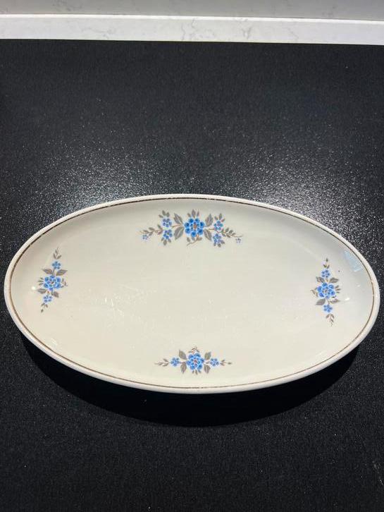 Ovaal schaaltje P. Regout Maastricht, Boudewijn., Antiek en Kunst, Ophalen of Verzenden
