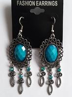Oud zilverkleurige turquoise steentjes hang oorbellen, Sieraden, Tassen en Uiterlijk, Oorbellen, Overige materialen, Hangers, Nieuw
