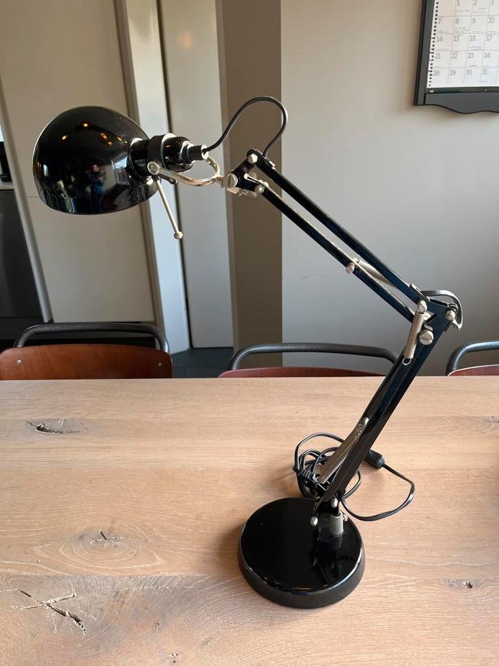 Industriële zwarte bureaulamp IKEA FORSÅ, Huis en Inrichting, Lampen | Tafellampen, Gebruikt, 50 tot 75 cm, Metaal, Ophalen of Verzenden