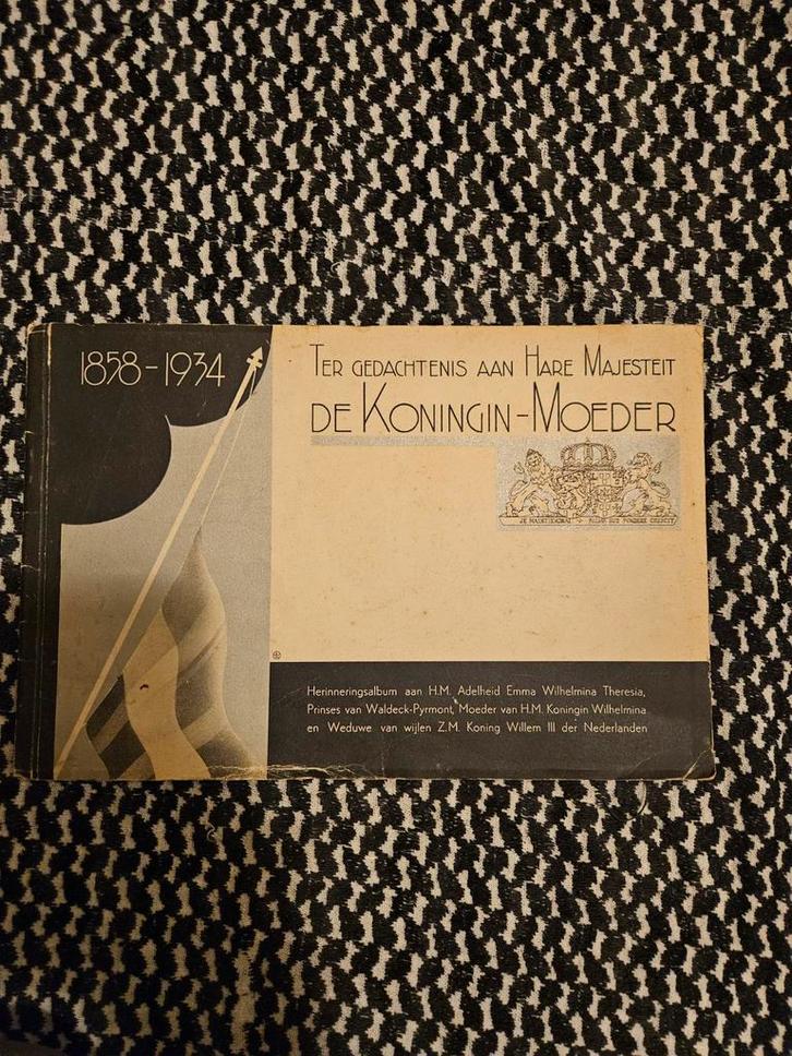 Herinneringsalbum Koningin-Moeder Wilhelmina 1858-1934, Verzamelen, Koninklijk Huis en Royalty, Gebruikt, Tijdschrift of Boek