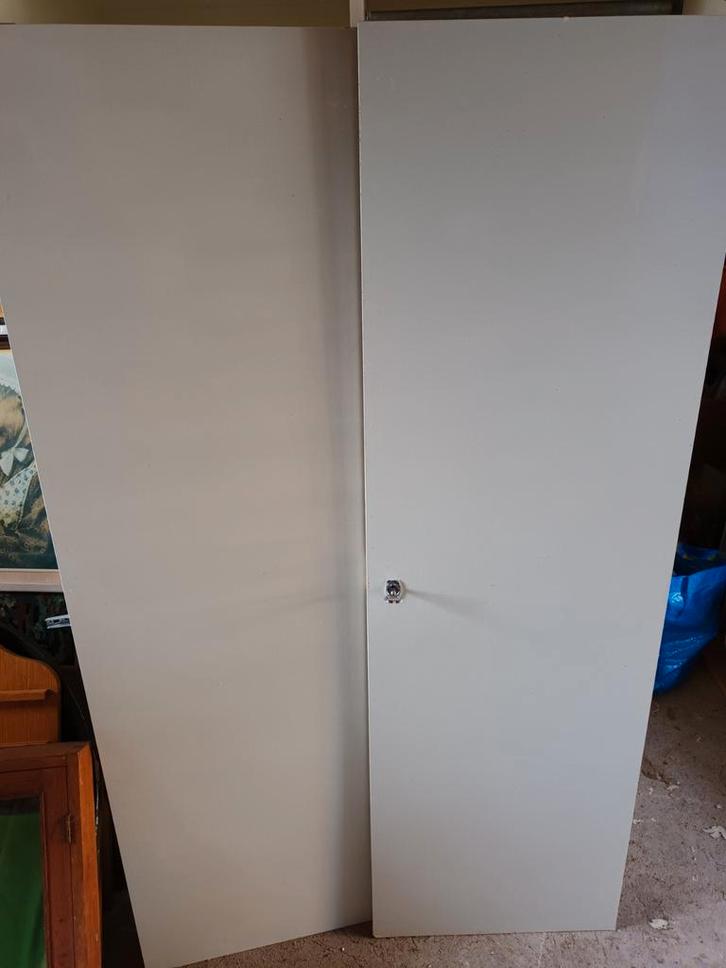 Witte kledingkast gratis, Huis en Inrichting, Kasten | Kledingkasten, Gebruikt, 150 tot 200 cm, 100 tot 150 cm, 50 tot 75 cm, Met deur(en)