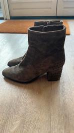 Fred de la Bretoniere olijfgroene enkellaars met studs, Ophalen of Verzenden, Gedragen, Bruin, Lage of Enkellaarzen