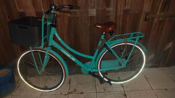 mooie meisjes fiets , 28 inch wielen, 3 versnellingen beschikbaar voor biedingen