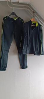 Trainingspak met T-shirt - Maat 176, Ophalen of Verzenden, Zo goed als nieuw