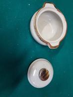 Soepkom met deksel en opschrift: Uiensoep, Ophalen of Verzenden, 'T Olde Gre-j, Info@toldegrej.nl, Endepoelstraat 20f Didam