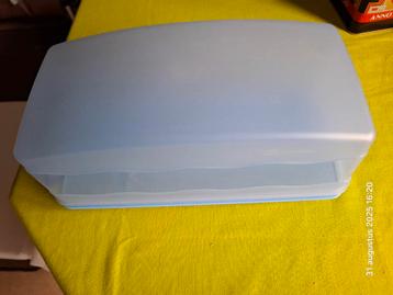 Cakedoos Tupperware wel gebruikt maar nog netjes. beschikbaar voor biedingen