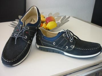 Nieuwe ( sport ) schoenen , merk "Gallus" kleur  blauw /m.45 beschikbaar voor biedingen