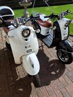 2 iva     scooters  (25km   ), Maximaal 25 km/u, Overige merken, Benzine, Gebruikt
