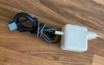 Apple 30W usb-c power adapter en usb -c to magsafe 3, Computers en Software, Laptop-opladers, Ophalen of Verzenden, Zo goed als nieuw