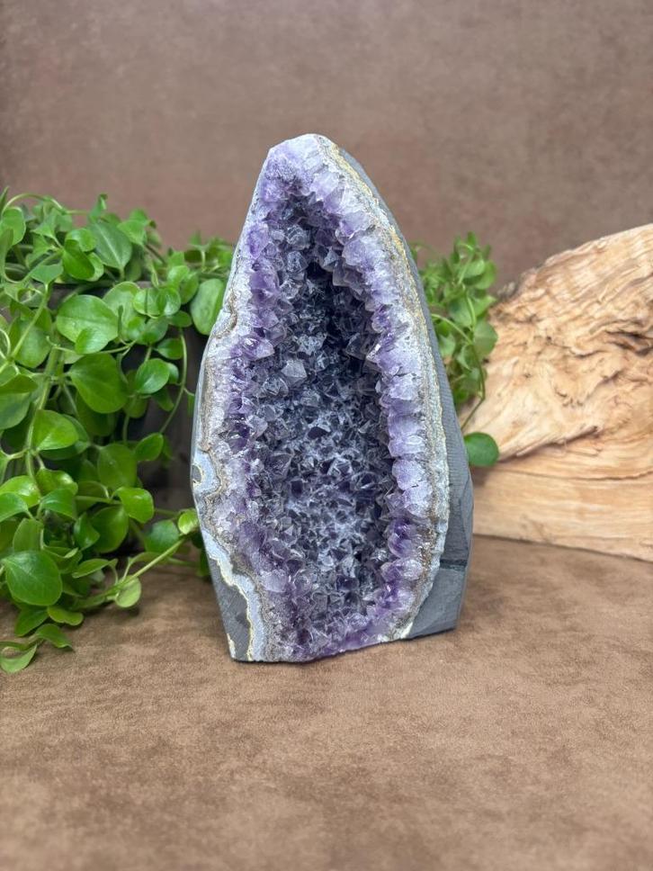 Amethist geode, Verzamelen, Mineralen en Fossielen, Mineraal, Ophalen of Verzenden