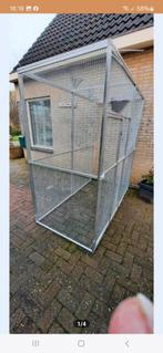 Kattenren van aluminium gazen panelen, Ophalen