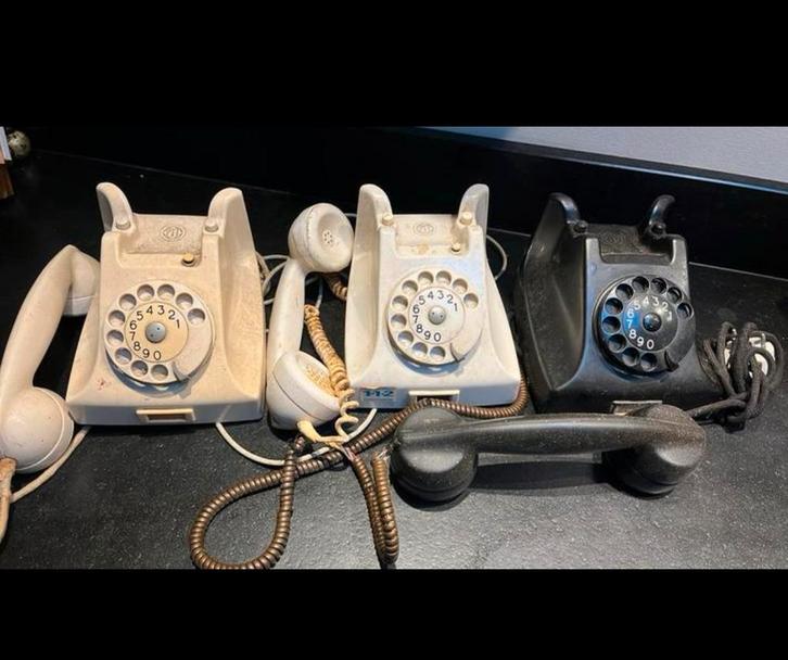 Oude Bakelieten Telefoons - Decoratie of Verzameling, Telecommunicatie, Vaste telefoons | Niet Draadloos, Gebruikt, Bakeliet, Ophalen of Verzenden