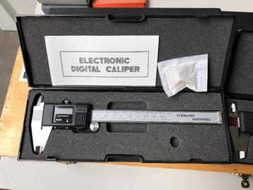 Digitale schuifmaat 0-150mm mm en Inches Meerdere stuks verk beschikbaar voor biedingen