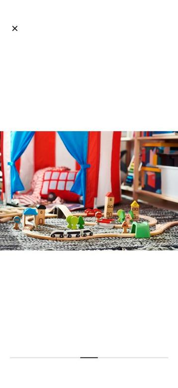 Houten trein van Ikea beschikbaar voor biedingen