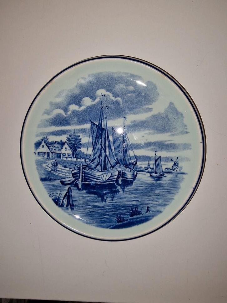 Wandbordje boten Boch Delfts blauw, Antiek en Kunst, Antiek | Wandborden en Tegels, Ophalen of Verzenden