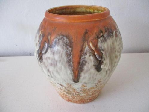 Vaas Arnhem Holland met oranje en grijs rode glazuren 1930, Antiek en Kunst, Antiek | Vazen, Ophalen of Verzenden