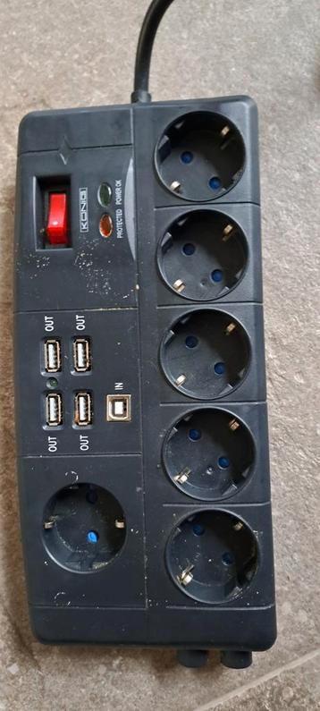 Stekkerdoos 6 voudig + 4x USB  beschikbaar voor biedingen