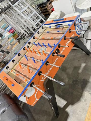 Voetbaltafel beschikbaar voor biedingen