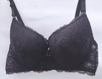 H&M voedings BH zwart kant maat 85E beschikbaar voor biedingen