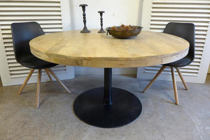 Prachtige zwarte ronde mango tafel 140 cm, Huis en Inrichting, Tafels | Eettafels, Zo goed als nieuw, 100 tot 150 cm, 100 tot 150 cm