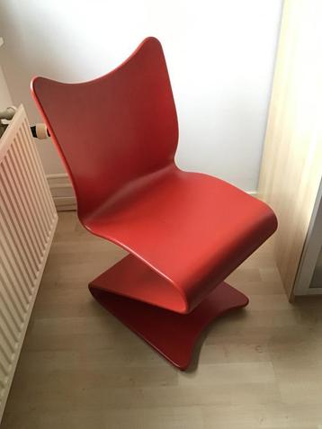 Unieke rode model 275 S-Chair van Verner Panton 1960 izgst. beschikbaar voor biedingen
