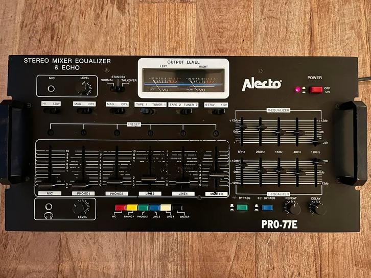 Alecto PRO-77E stereo DJ mixer, Muziek en Instrumenten, Mengpanelen, Gebruikt, Minder dan 5 kanalen, Microfooningang, Ophalen of Verzenden