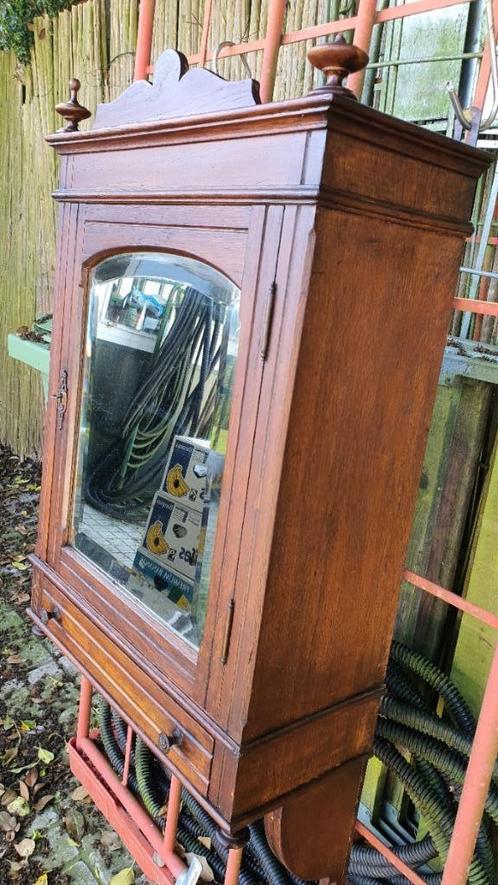 Antiek kastje met spiegel eiken hout. De Vraagprijs is 85 Eu, Antiek en Kunst, Antiek | Meubels | Kasten, Ophalen