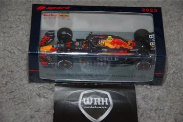 SALE !! 1:43 RED BULL F1 RB19 PEREZ SPARK S8582 WRH beschikbaar voor biedingen