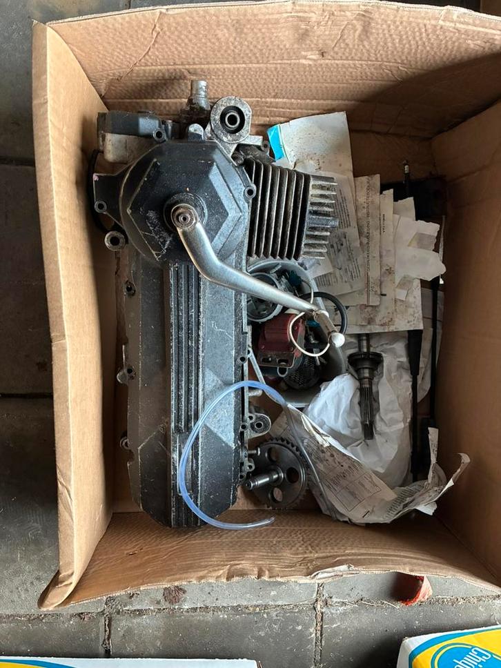 Benelli Scooty S50 Bella 2takt Motorblok Onderdelen, Fietsen en Brommers, Brommeronderdelen | Algemeen, Gebruikt, Blok, Ophalen