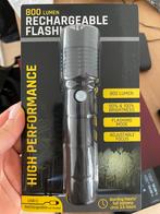 Rechargeable flashlight 800 lumen, Nieuw, Batterij