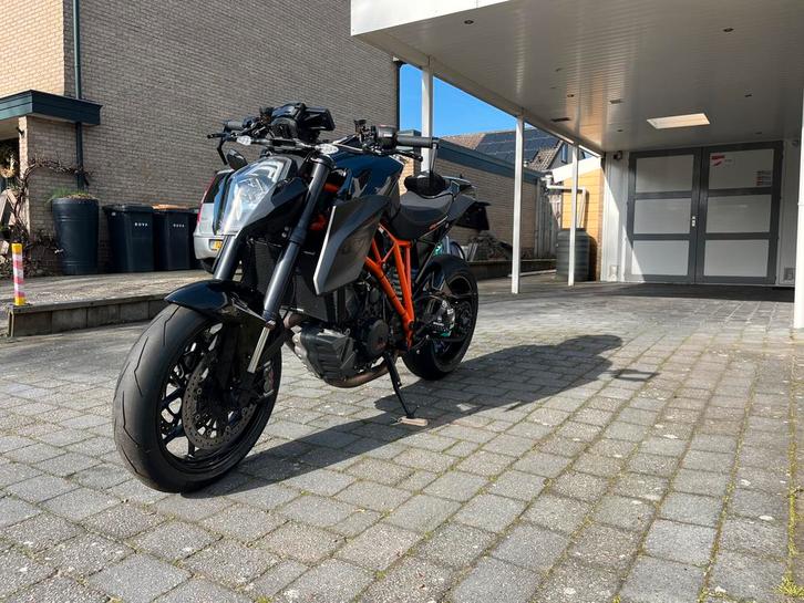 KTM 1290 Superduke R, Motoren, Motoren | KTM, Bedrijf, Naked bike, meer dan 35 kW, 2 cilinders, Motorrijbewijs A, ABS, LED Verlichting