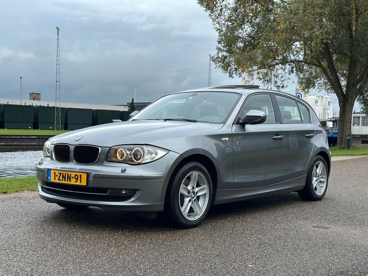 BMW 1-Serie 116I 5DR | Navi Groot | Stoelverw. | Schuif Dak, Auto's, BMW, Bedrijf, 1-Serie, ABS, Airbags, Airconditioning, Alarm