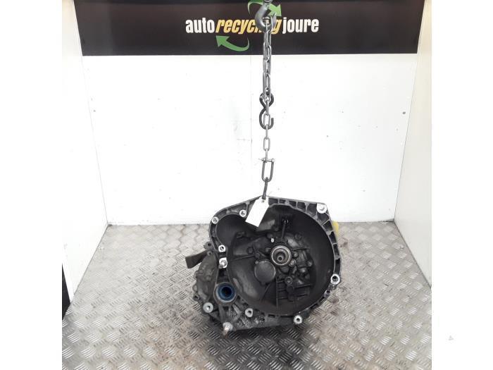 Versnellingsbak van een Alfa Romeo 147, Auto-onderdelen, Transmissie en Toebehoren, Alfa Romeo, Gebruikt, 3 maanden garantie