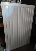 Radiator type 22, Doe-het-zelf en Verbouw, Verwarming en Radiatoren, Ophalen, 30 tot 80 cm, Radiator, Zo goed als nieuw