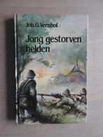 Joh. G. Veenhof - Jong gestorven helden - Grebbeberg, Boeken, Ophalen of Verzenden, Tweede Wereldoorlog, Zo goed als nieuw, Overige onderwerpen