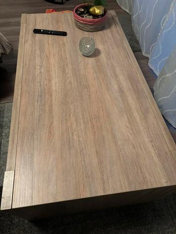 Mooie salontafel te koop  beschikbaar voor biedingen