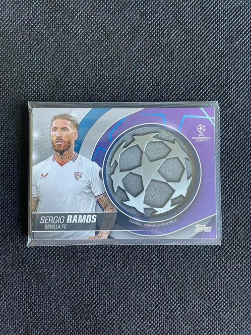 Sergio Ramos Starball Relic Sevilla, Hobby en Vrije tijd, Verzamelkaartspellen | Overige, Zo goed als nieuw, Losse kaart, Ophalen of Verzenden
