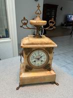 Antieke Franse pendule (albast), Ophalen of Verzenden