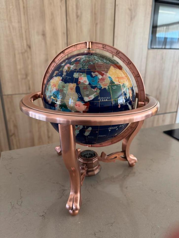 Lapis Lazuli 220mm wereldbol met koperen standaard., Huis en Inrichting, Woonaccessoires | Wereldbollen, Gebruikt, Ophalen of Verzenden
