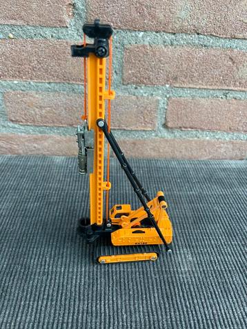 SHINSEI MINI POWER HITACHI KH-180 PILE DRIVER beschikbaar voor biedingen