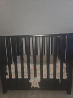 Babybox zwart met lade en bedbumper, Kinderen en Baby's, Boxen, Ophalen, Zo goed als nieuw, Lade