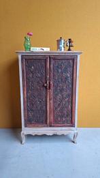 Meidenkastje, vintage kastje, 2 deurtjes, sierlijke pootjes, Huis en Inrichting, Ophalen, 100 tot 150 cm, Vintage, Retro vintage brocante