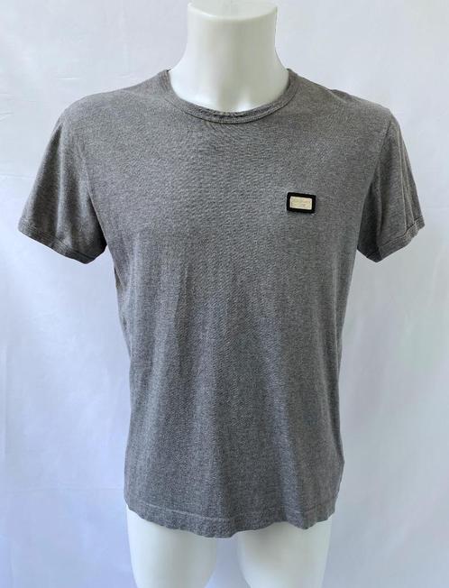 Dolce & Gabbana grijs zilver plate HEREN t-shirt  Maat S, Kleding | Heren, T-shirts, Zo goed als nieuw, Maat 46 (S) of kleiner