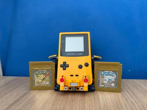 Game boy color met pokemon gold games, Spelcomputers en Games, Games | Nintendo Game Boy, Zo goed als nieuw, Avontuur en Actie