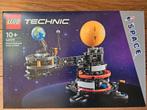 Lego Technic 42179 De aarde en de maan in beweging, Ophalen of Verzenden, Nieuw, Complete set, Lego